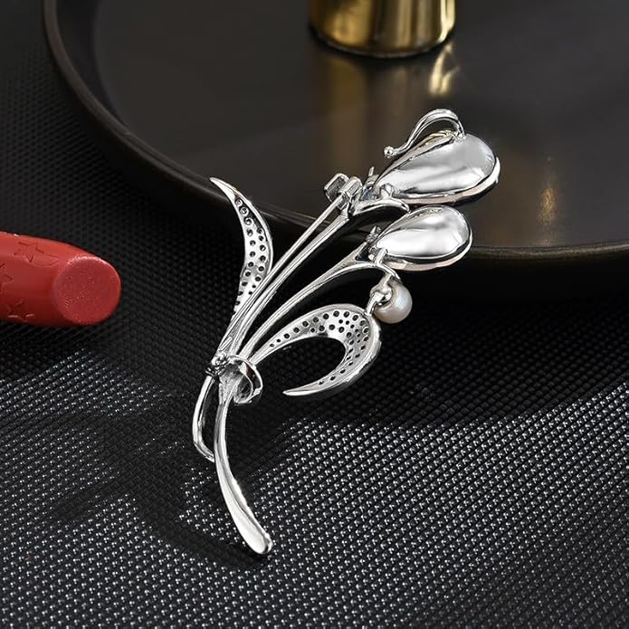 Rhinestone Flower Brooch Austrian Crystal Flower Pin 18k Gold Plated Floral Brooch Lapel Pin Jewelry Mother's Day Birthday Gifts for Mom Wife