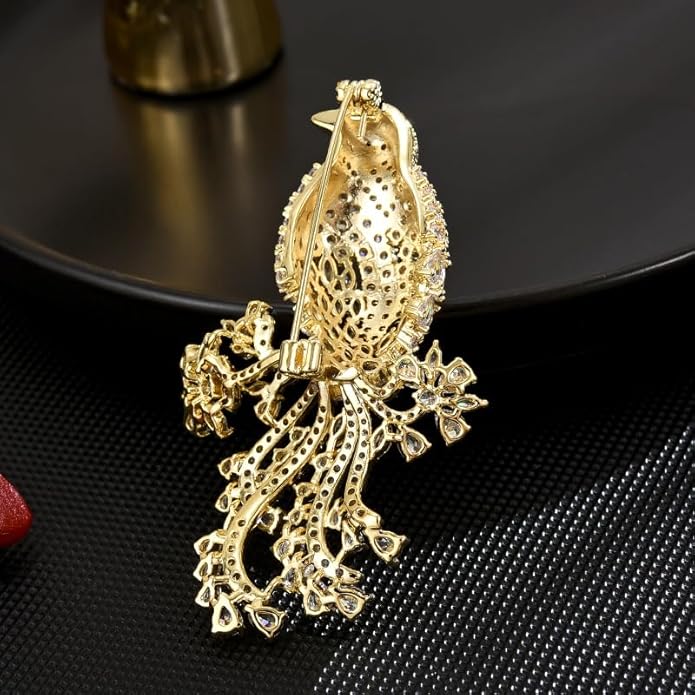 18K Gold Brooch Rhinestone Animal Brooch Pin Elegant Lapel Pin Wedding Jewelry Christmas Gift Dress Accessories for Women