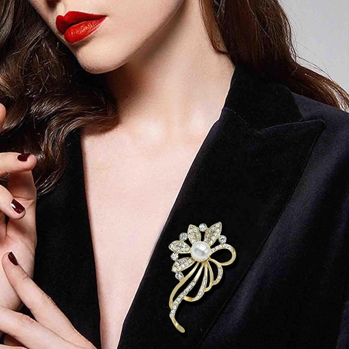 Crystal Pearl Flower Brooches Pins Fashion Beautiful Created Rhinestone Floral Brooch Good Idea for Party Dance Wedding Banquet for Elegant Women Girl