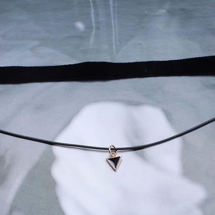 Fesciory Black Necklaces for Women, Adjustable Layered Velvet Leather Lace Collar Necklace, Goth Jewelry Gifts.