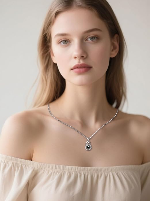 KANNSOAR Tahitian Black Pearl AAAA 18K Gold Plated Sterling Silver Trendy Pendant Necklace for Women Wife Mom Girlfriend Valentine Her Jewelry Gift for Anniversary Birthday Christmas