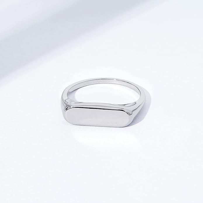 Amazon Essentials 14K Plated Sterling Silver Round Signet Ring