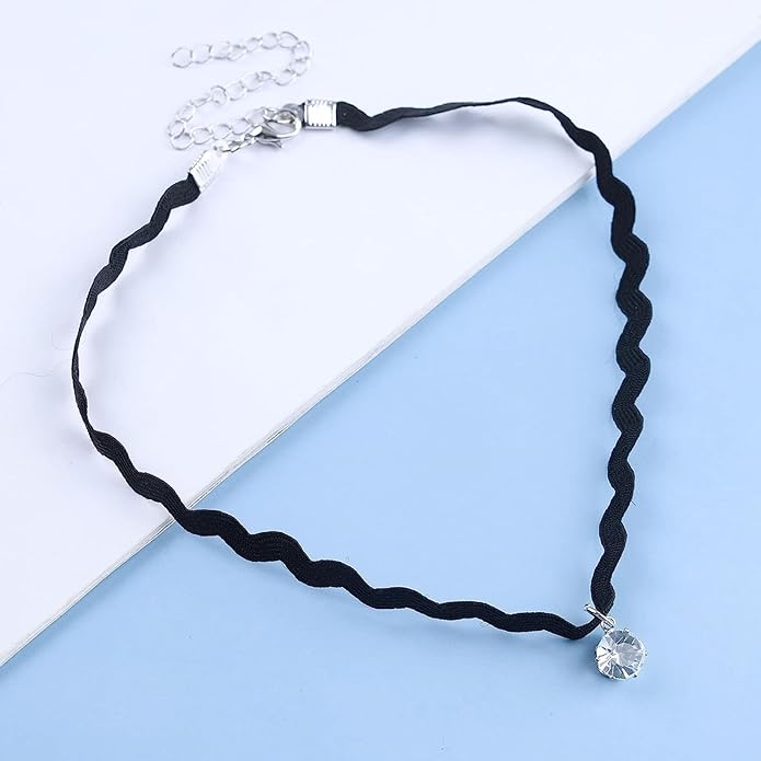 Fesciory Black Necklaces for Women, Adjustable Layered Velvet Leather Lace Collar Necklace, Goth Jewelry Gifts.