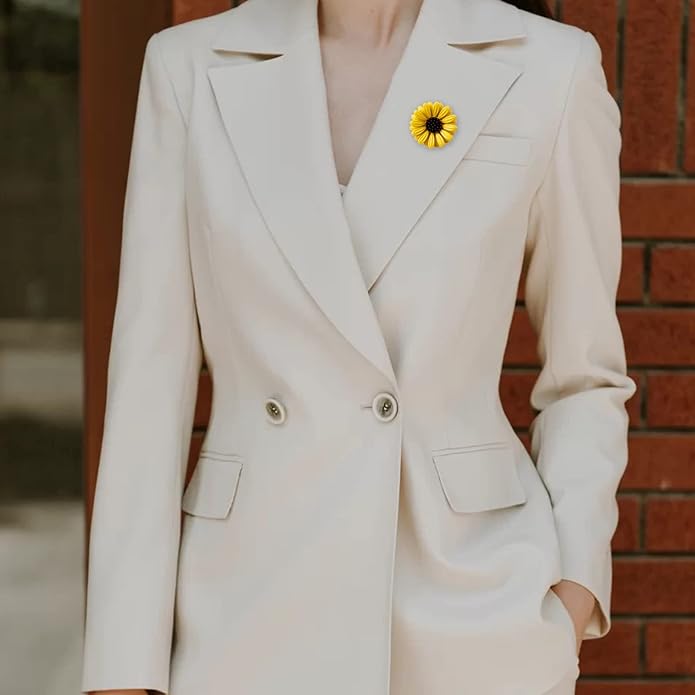 HUJUON Daisy Flower Brooch Pin for Women. Yellow Sunflower Collar Pin Chrysanthemum Brooch Coat Hat Sweater Accessories
