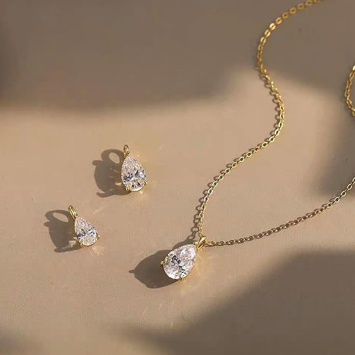 Zeffy Diamond Necklaces for Women, Dainty Gold Necklace 18k Gold Plated Layered Necklaces Simple Gold CZ Diamond Pendant Necklaces for Women Trendy Jewelry Gifts for Girls