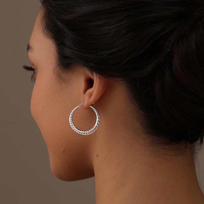 LeCalla 925 Sterling Silver Shrimp Classic Diamond-Cut Light-Weight Hoop Earrings for Women