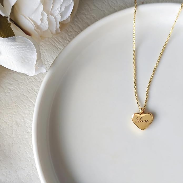 Zeffy Cute Heart Necklace 18k Gold/Silver Plated Tiny Heart Pendant Choker Necklaces Gold Love Heart Chain Necklace for Women Dainty Gold Jewelry Valentines Day Gifts for Women Girls Teen Girls