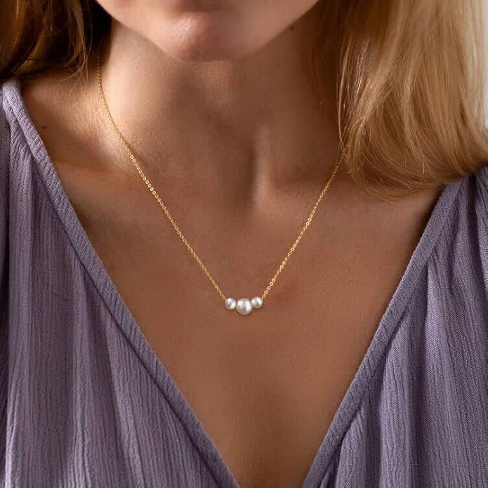 Gold Pearl Necklace for Women, 14K Gold Plated Layered Pearl Necklaces for Women Trendy Simple Herringbone Chain Pearl Necklace for Women Gold Jewelry Gifts
