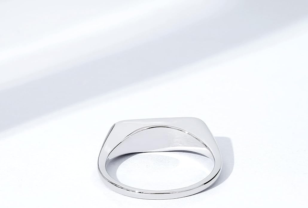 Amazon Essentials 14K Plated Sterling Silver Round Signet Ring