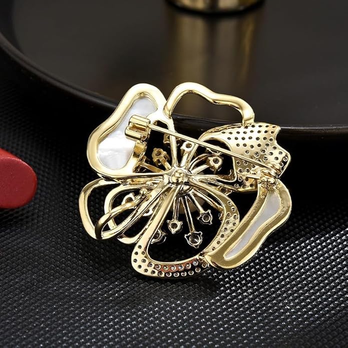 Rhinestone Flower Brooch Austrian Crystal Flower Pin 18k Gold Plated Floral Brooch Lapel Pin Jewelry Mother's Day Birthday Gifts for Mom Wife