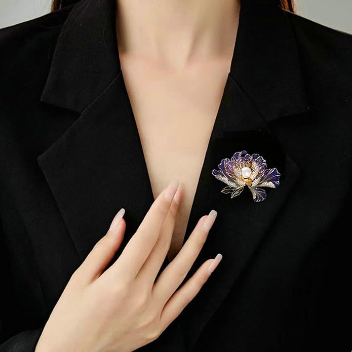Vintage Botanical Flower Brooch for Women - An elegant crystal - inlaid metal pin accessory suitable for dresses, jackets, and scarves
