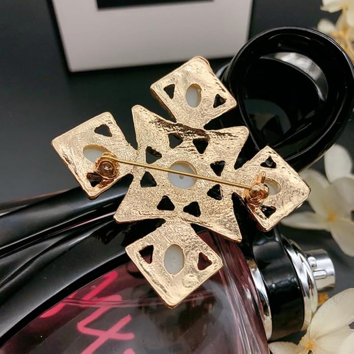 JKQBUX Versailles series Baroque elegant Brooches Pin for Women Men Girls Retro Court Pearl Corsage Pin delicate accessory