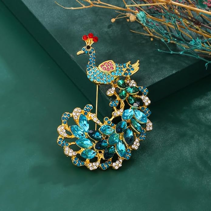 18K Gold Brooch Rhinestone Animal Brooch Pin Elegant Lapel Pin Wedding Jewelry Christmas Gift Dress Accessories for Women