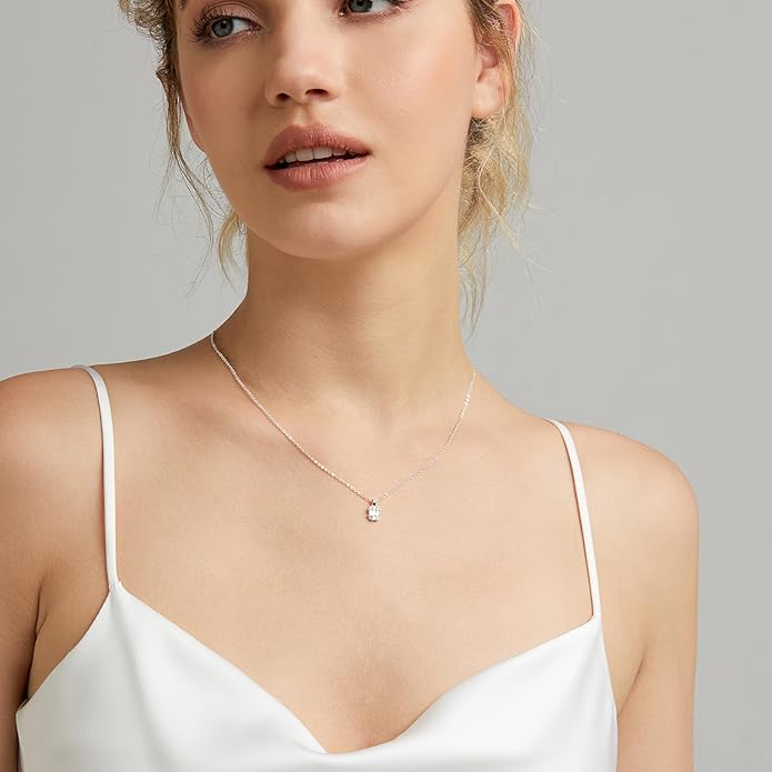 Zeffy Diamond Necklaces for Women, Dainty Gold Necklace 18k Gold Plated Layered Necklaces Simple Gold CZ Diamond Pendant Necklaces for Women Trendy Jewelry Gifts for Girls