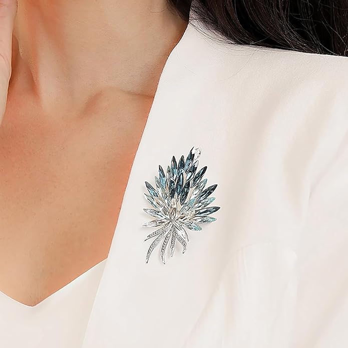 Sparkling Rhinestone Flower Brooch Pin Premium Blue Purple Crystal Flower Brooch Lapel Pins Vintage White Rose Broochs Clothes Hat Bag Dress Clothing Jewelry for Women