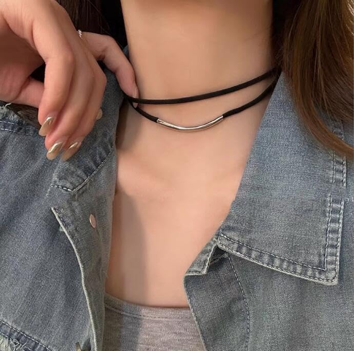 Black Choker Necklaces for Women 90s Red Black Velvet Choker Necklace Thick Thin Chocker Tube Heart Circle Choker Necklace Lace Tatto Collar Necklace Goth Choker Jewelry