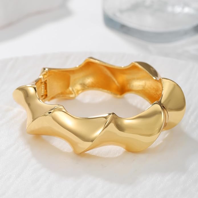 jokcde Chunky Gold/Silver Gold Cuff Bangle Bracelets for Women Trendy Hinged Cuff Open Wide Chunky Gold Bracelet Minimalist Bangle Jewelry Gift