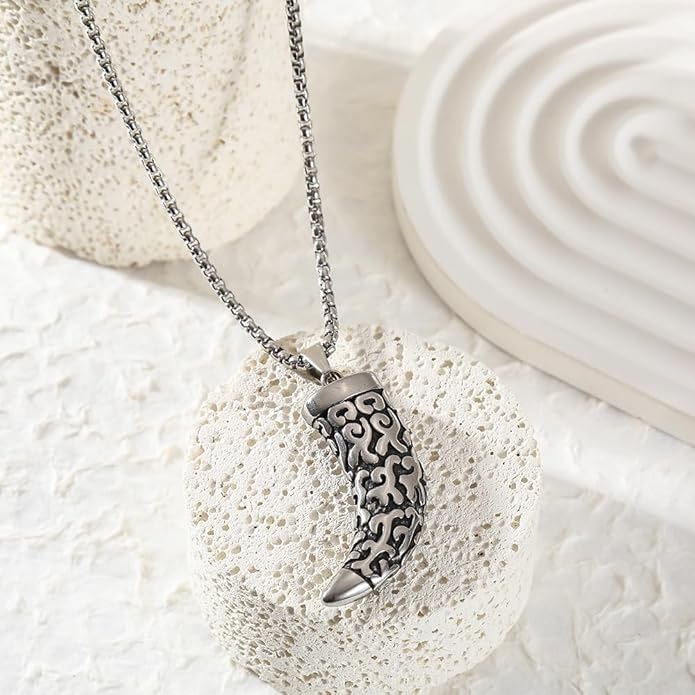 Stainless steel horn-shaped pendant necklace