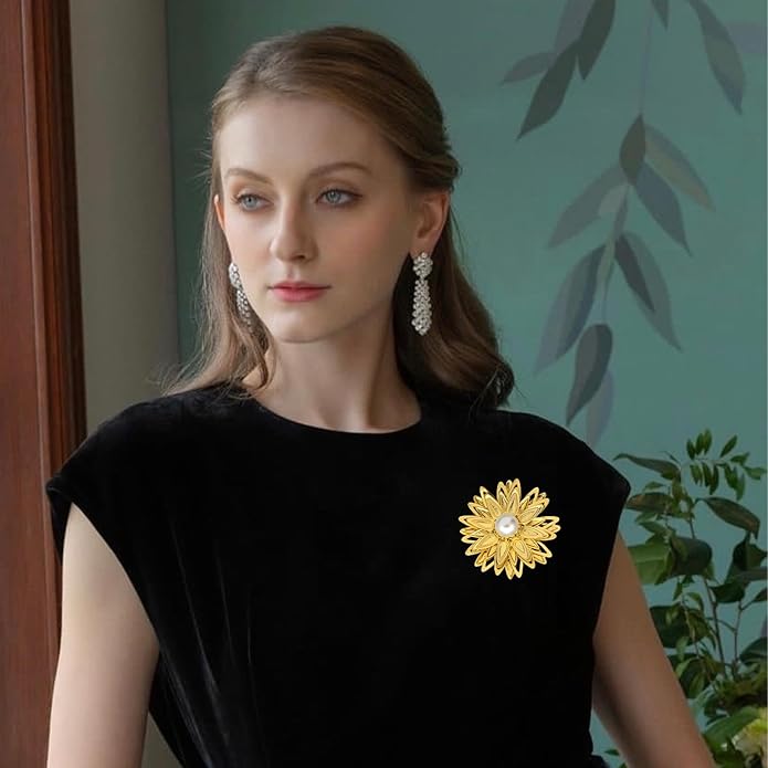 Rhinestone Flower Brooch Pin - Vintage Rose & Sunflower Brooches, Large Crystal Pin for Women, Gold & Pearl Accents, Elegant Christmas Brooch, Fashion Accessories for Hats, Dresses & Bags