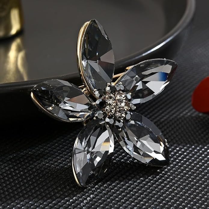 Flower Brooch for Women Girls Flower Rhinestone Brooch Gold Plated Lapel Pin Clothing Accessory Wedding Gift Fashion Jewelry for Mom Wife