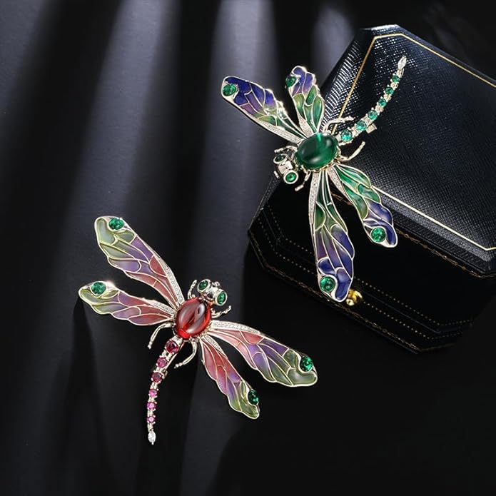 14K Gold Dynamic Dragonfly Brooch with Moissanite Wing Design, A Day-to-Night Transition Accessory, Suitable for Office and Dinner Parties