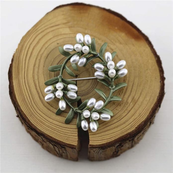 Crystal Pearl Flower Brooches Pins Fashion Beautiful Created Rhinestone Floral Brooch Good Idea for Party Dance Wedding Banquet for Elegant Women Girl