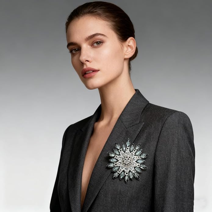 Rhinestone Sunflower Brooch for Women Sparkling Cubic Zirconia Flower Brooch Pin Elegant Large Crystal Floral Lapel Pin Dainty Clothing Hat Bag Accessories Christmas Wedding Bridal Birthday Jewelry