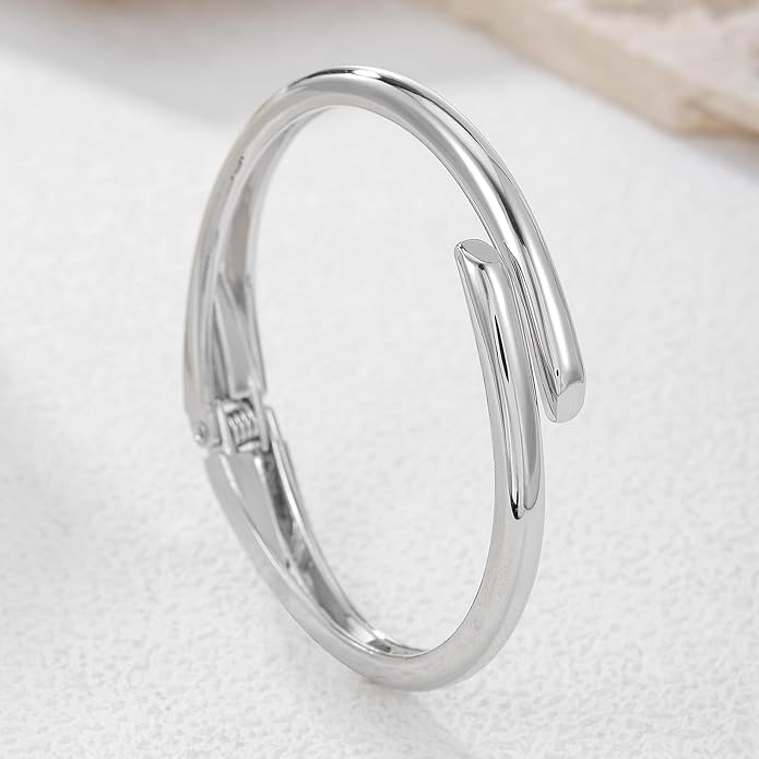 jokcde Chunky Gold/Silver Gold Cuff Bangle Bracelets for Women Trendy Hinged Cuff Open Wide Chunky Gold Bracelet Minimalist Bangle Jewelry Gift