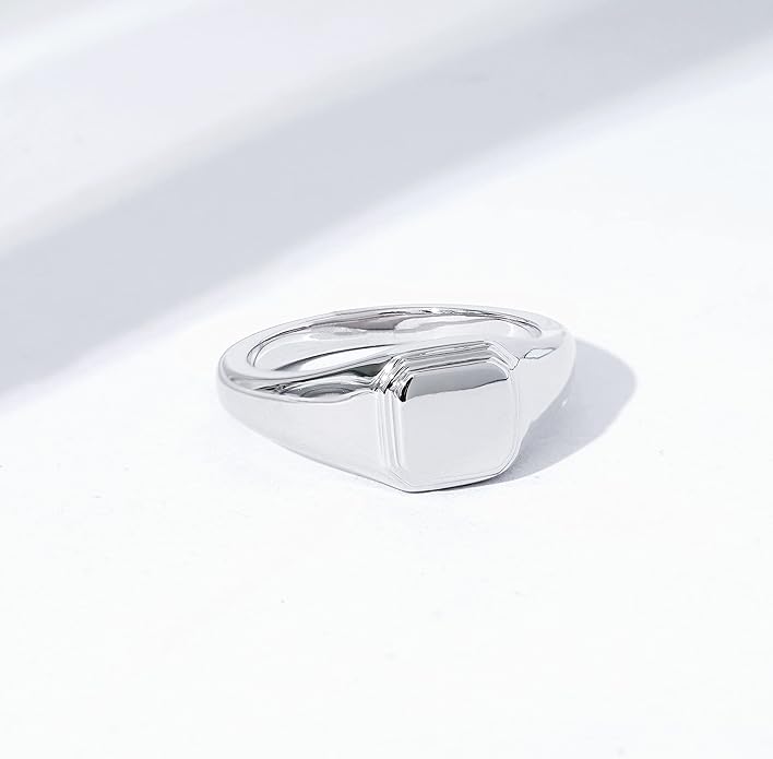 Amazon Essentials 14K Plated Sterling Silver Round Signet Ring