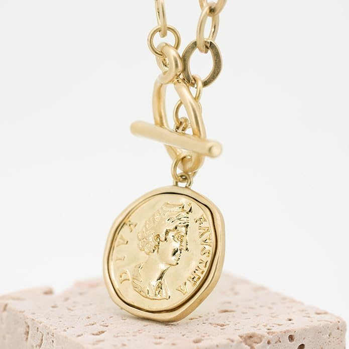 Chunky Gold Coin Pendant Necklace Trendy Layered Statement Chain for Women, Antique Toggle Design with Thick Link, Fashionable Necklaces for Women