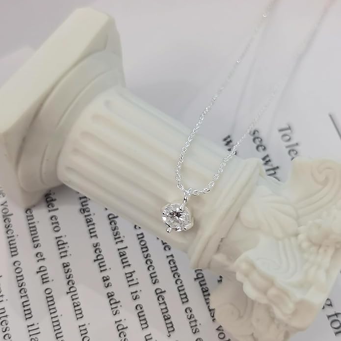 Zeffy Diamond Necklaces for Women, Dainty Gold Necklace 18k Gold Plated Layered Necklaces Simple Gold CZ Diamond Pendant Necklaces for Women Trendy Jewelry Gifts for Girls