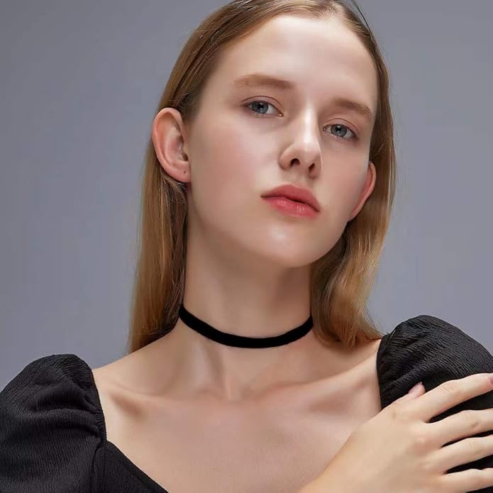Black Choker Necklaces for Women 90s Red Black Velvet Choker Necklace Thick Thin Chocker Tube Heart Circle Choker Necklace Lace Tatto Collar Necklace Goth Choker Jewelry