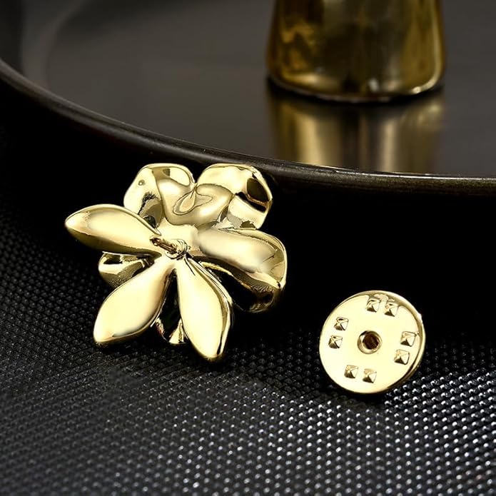 UNVAK Rhinestone Flower Brooch - Crystal Flower Pin for Women - Valentine's Day & Mother's Day Gift