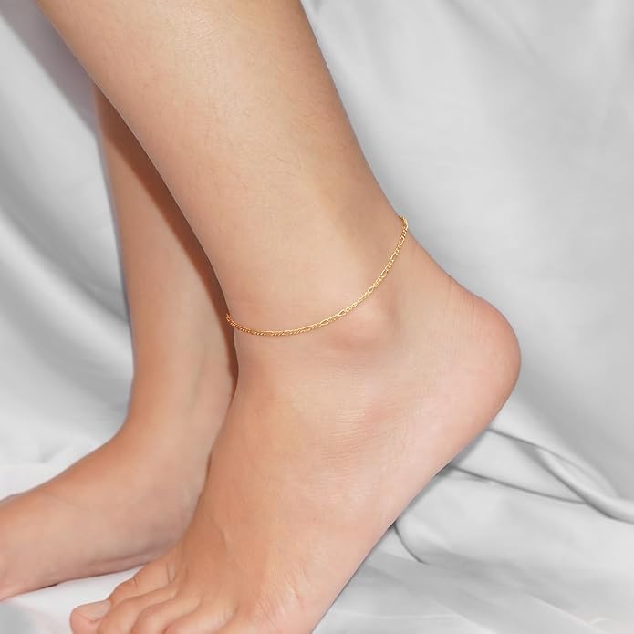 MELELIFE 14K Gold Anklets for Women Gold ankle Bracelets for Women Figaro Anklet Simple Flowing Chain Design Dainty Anklets for Womens Ankle Bracelet Adjustable Size