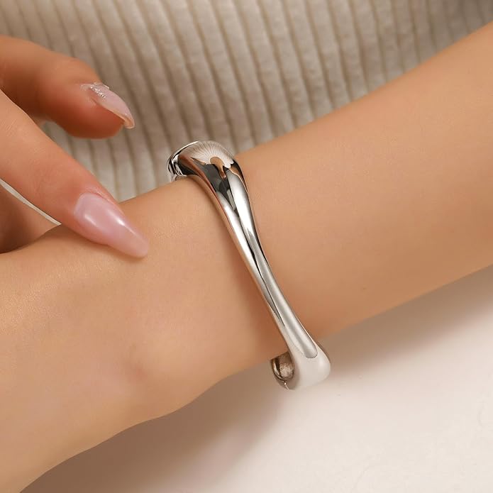 jokcde Chunky Gold/Silver Gold Cuff Bangle Bracelets for Women Trendy Hinged Cuff Open Wide Chunky Gold Bracelet Minimalist Bangle Jewelry Gift
