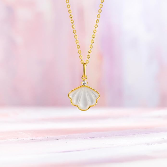 ZHOU LIU FU 750 Gold Shell Pendant with Mother of Pearl and Diamond Pendants Elegant White Jewelry for Women Mother's Day (Not Include Necklace) J0411915