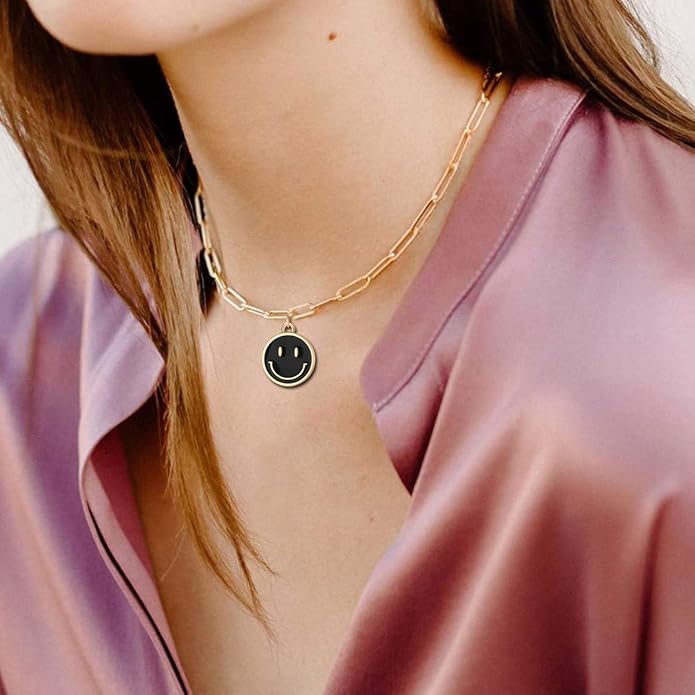 Smile Pendant Necklace Smile Face Chain Necklace Paperclip Necklace Cute Round Pendant Necklace Preppy Jewelry for Women Girls
