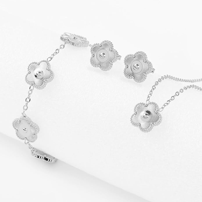 Snyxdrae Hypoallergenic Women's Four Leaf Clover Jewelry Set 14K Gold-Plated Stainless Steel Clover Necklace Bracelet Earrings Fashionable And Exquisite Daily for Women Accessory Gift