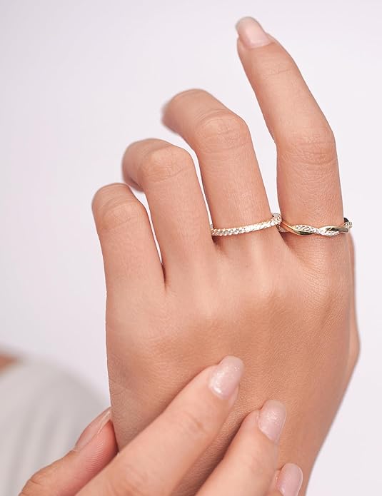 IMOLOVE Moissanite Wedding Band Wedding Rings for Women Twisted Rings 925 Sterling Silver Rings with 18K White Gold Plated Eternity Stackable Engagement Ring Anniversary Band Size 4-11