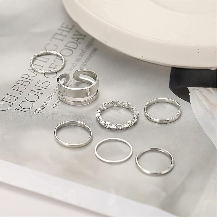 FAXHION Gold Knuckle Rings Set for Women Snake Chain Stacking Ring Vintage BOHO Midi Rings SIze Mixed