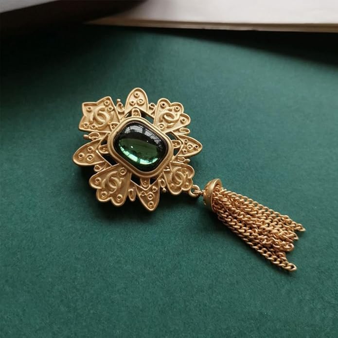 JKQBUX Versailles series Baroque elegant Brooches Pin for Women Men Girls Retro Court Pearl Corsage Pin delicate accessory