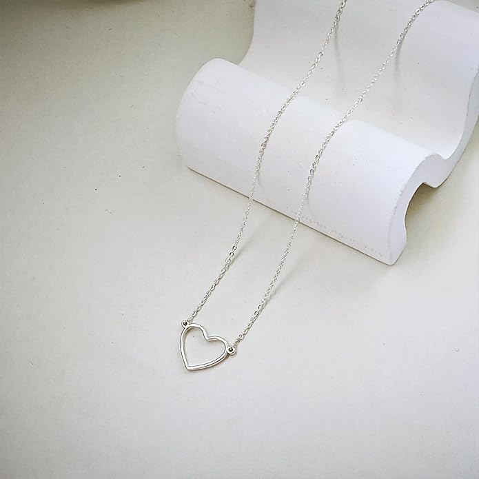 Heart Necklace for Women Gold/Silver Plated Trendy Heart Choker Lover Pendant Hypoallergenic Fashion Gold/Silver Necklace for Women Love Jewelry Gift for Women Girlfriend