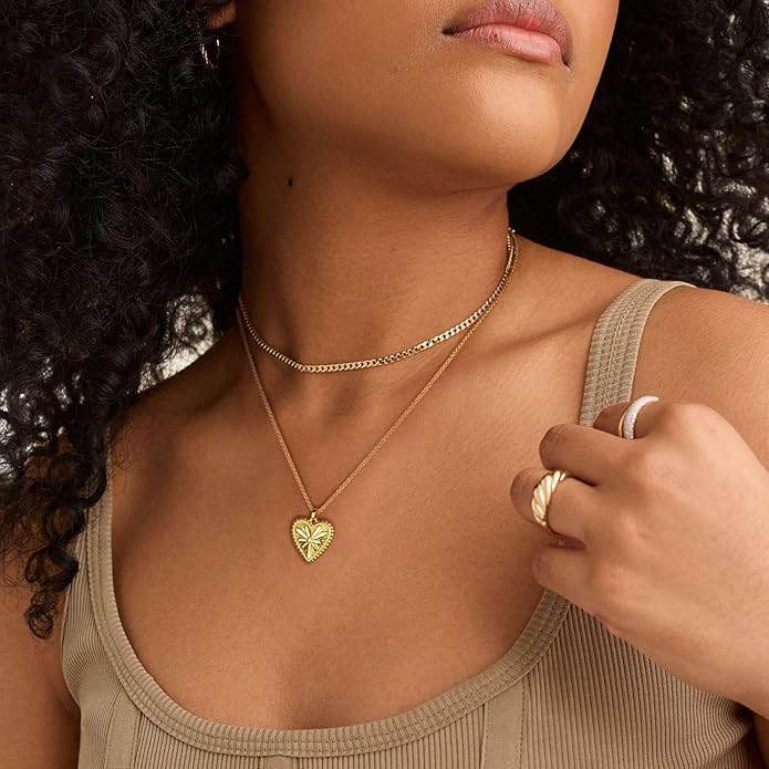 Gold Flower Pendant Necklace Dainty Floral Choker 14K Plated Shining Cute Heart Necklace for Women