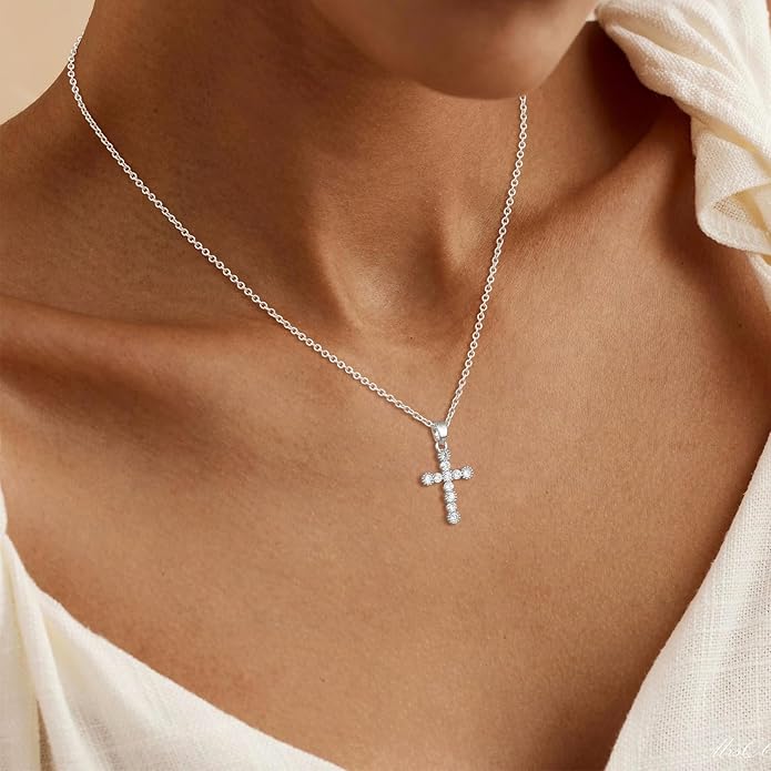 VIROMY Gold Cross Necklace for Women - Dainty Diamond Cross Pendant Necklaces Non Tarnish Waterproof Necklace Simple Choker Minimalist Jewelry