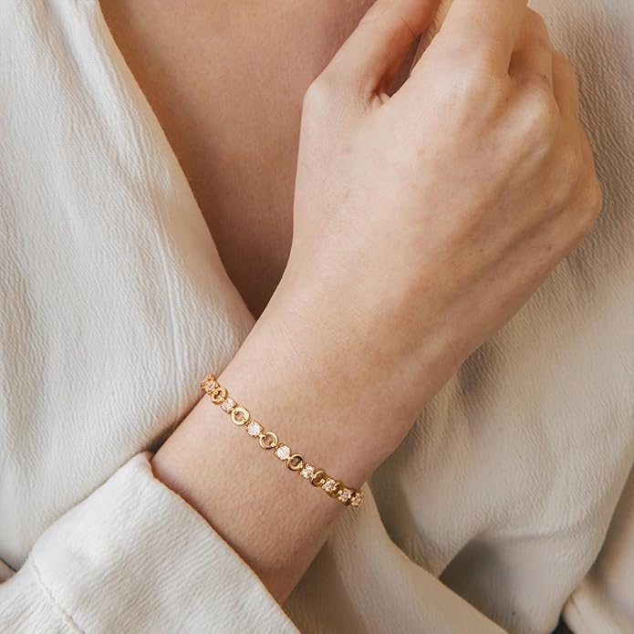 MTMY Gold Chain Bracelet for Women 14K Gold Plated Dainty Bracelets with Adjustable Chain Cute Bracelet Gold Trendy Jewelry