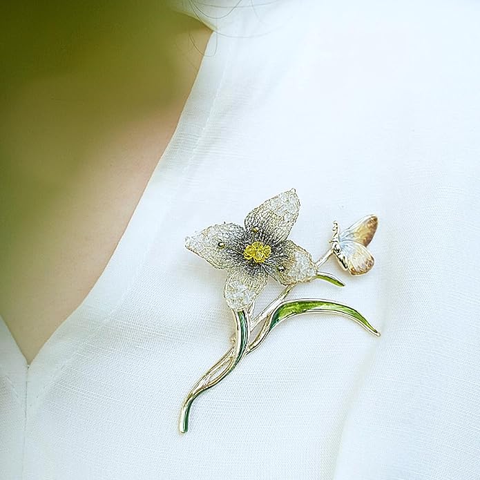 Handmade Embroidery Flower Brooch Pins for Women, SHE'S FREE STYLE JUST FOR YOU Luxury Gradient Stitching Floral Brooch Pins with Crystal stamen, Enamel Metal Butterfly with Green Leaves, Hand Dripping Oil Jewelry pins