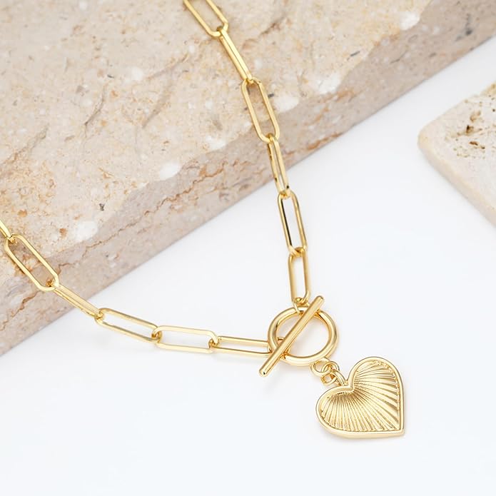 Chunky Gold Necklace for Women, 18K Waterproof Heart Necklace Statement Necklace Gold Charm Necklace Chunky Jewelry Paperclip Chain Choker Gift for Women