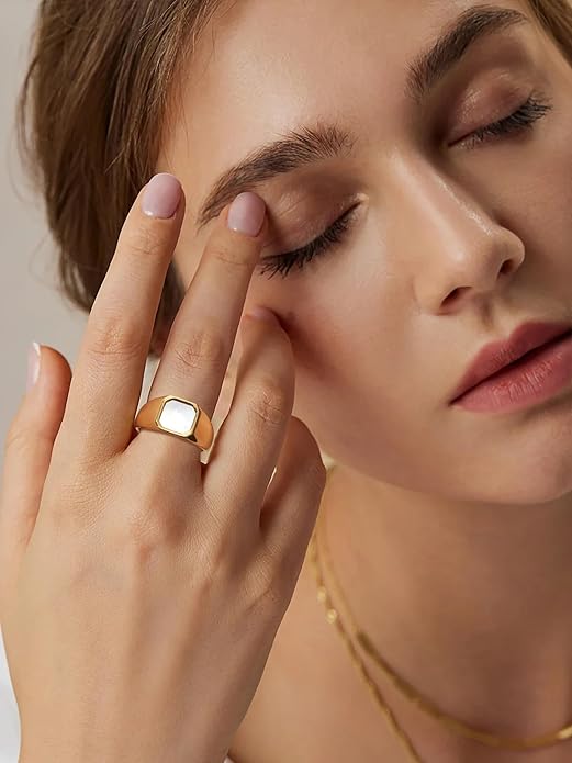 YeGieonr Gold Rings for Women Trendy Non Tarnish Chunky Gold Plated Ring, Waterproof Stainless Steel Gold Jewelry Gift