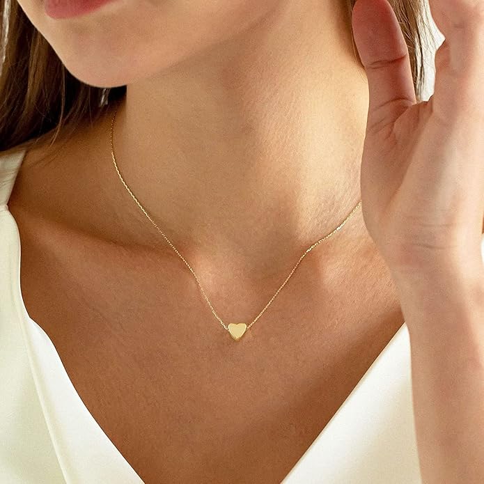 Foxgirl Gold Heart Necklaces for Women 14k Gold Plated Pendant Necklace Simple Cute Necklaces for Women Dainty Layered Choker Necklaces for Women Gold Jewelry for Teen Girls