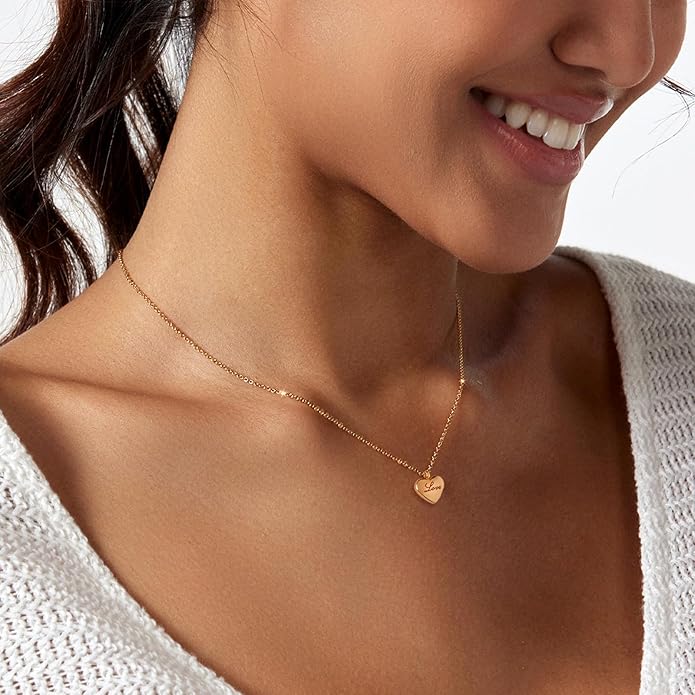 Zeffy Dainty Gold Heart Necklace for Women Trendy 14K Gold/Silver Plate Cute Heart Pendant Choker Necklaces Gold Love Heart Chain Necklace for Women Dainty Gold Jewelry Gifts for Women